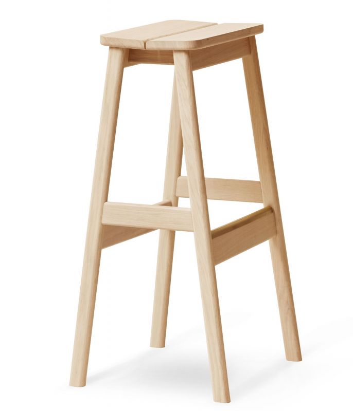 Angle Bar Stool 75 Oak white oiled Form & Refine